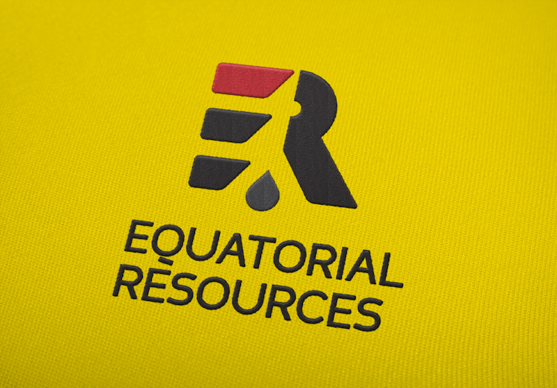 ER_logo_on_tshirt